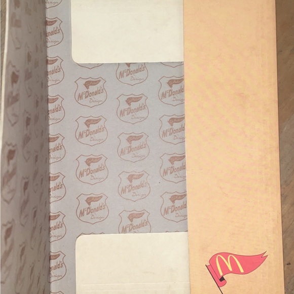 Vintage McDonald’s portfolio folder - Picture 2 of 3